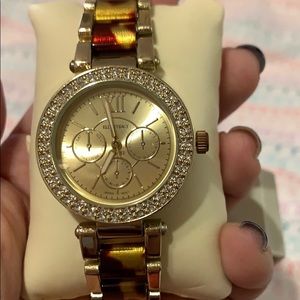 🌻2 for $25 🌻 Ellen Tracy Watch